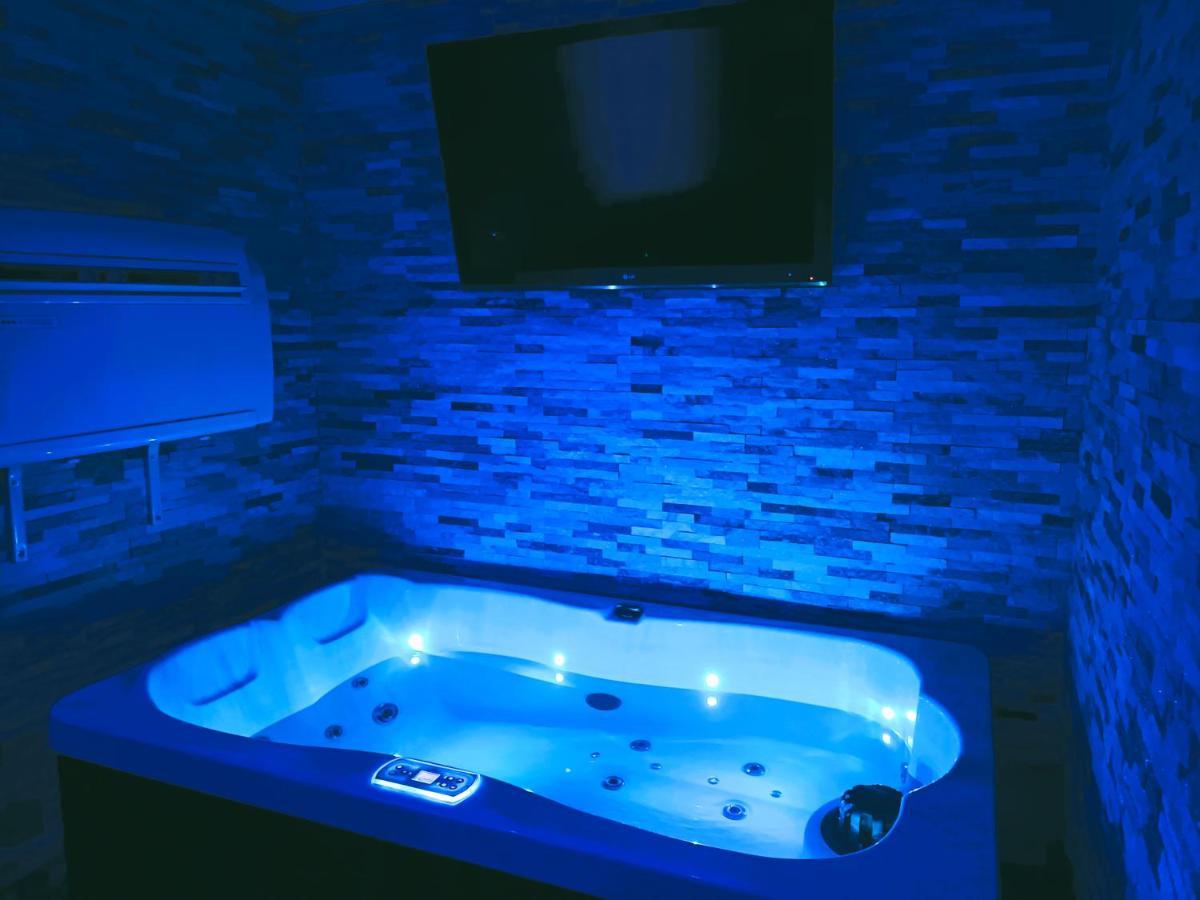 Suite avec SPA&Jacuzzi Sète Exterior foto